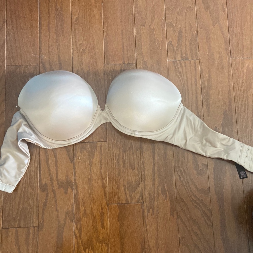 Victoria’s Secret Strapless Bra